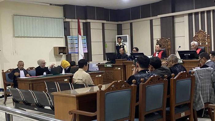 Pengadilan Jatuhkan Hukuman 14 Tahun kepada Eks Petinggi Perusahaan Tekstil dalam Kasus Kredit