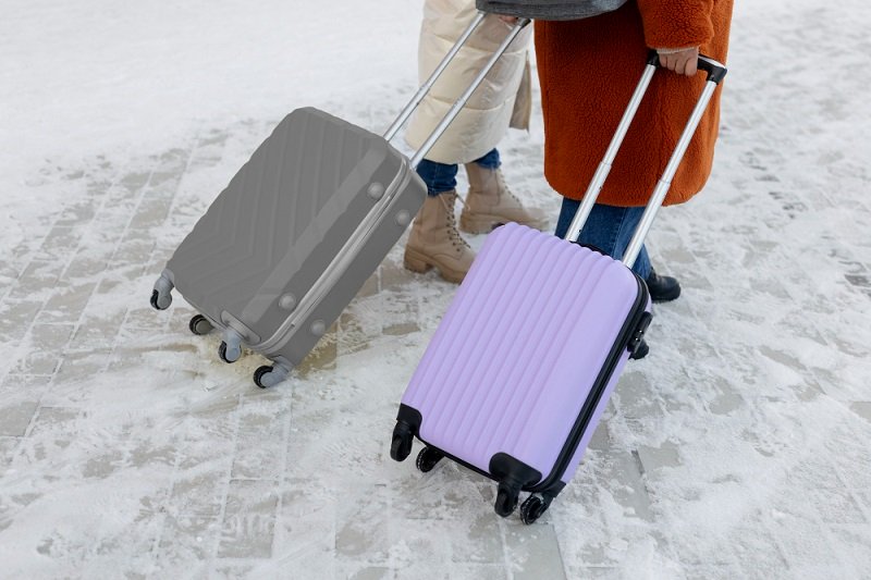 Liburan Akhir Tahun Makin Nyaman, Kenali Perbedaan Koper Hardcase dan Softcase Sebelum Bepergian